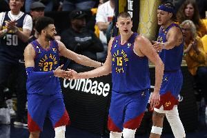 掘金前瞻球员篇：约基奇拒提前续约瞄准4年2.9亿 新季登顶3双王？